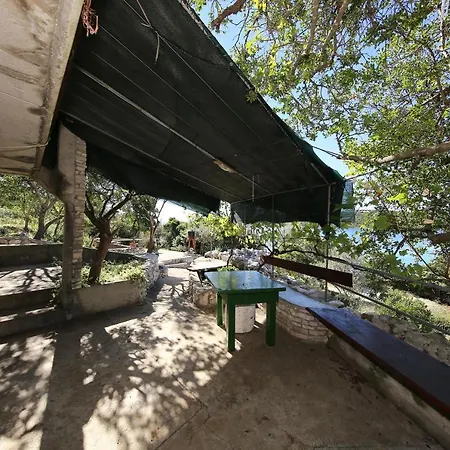 Hébergement de vacances House Tvrdica *