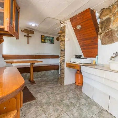 Vakantiehuis House Tvrdica