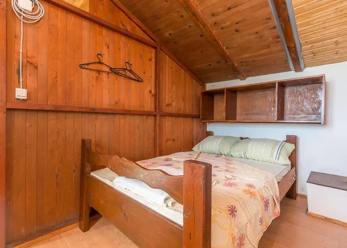 Hébergement de vacances House Tvrdica Tkon