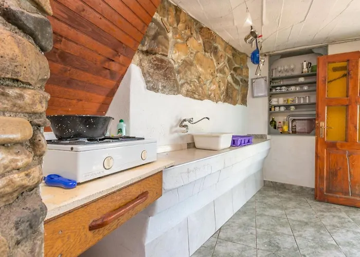 Сasa de vacaciones House Tvrdica